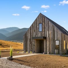 Glass House Montana | The valley, without compromise