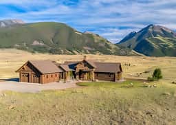 Emigrant Peak Lodge ·Privacy, Firepit, near Chico and Yellowstone Park - Image 5